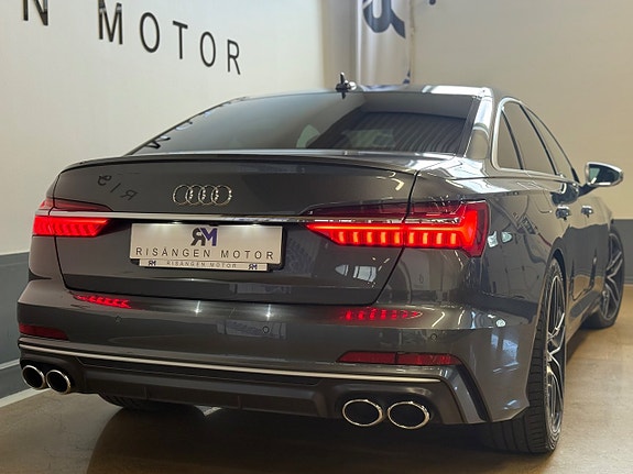 Audi S6 10 of 27