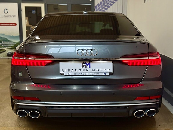 Audi S6 4 of 5