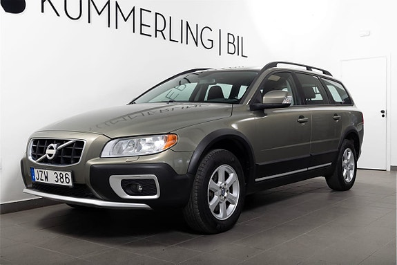 Volvo XC70 2 of 5