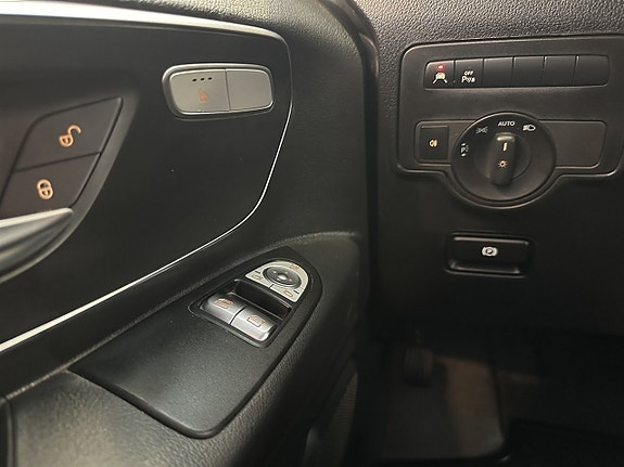 Mercedes-Benz Vito 119 15 of 24