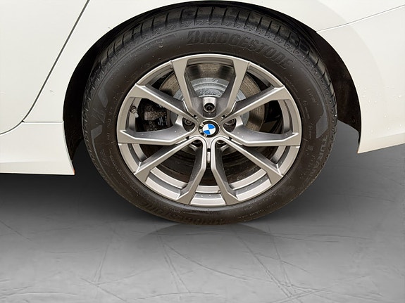BMW 320 27 of 29