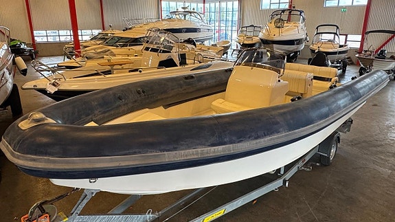 Light Marin LM75 -10 / Suzuki DF175 -17 FÅ GÅNGTIMMAR