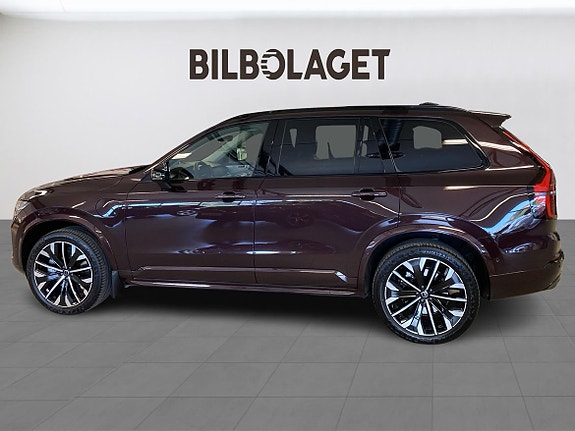 Volvo XC90 2 of 14