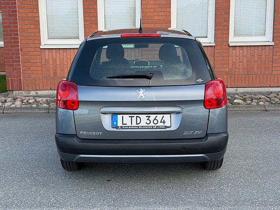 Peugeot 207 SW 13 of 17