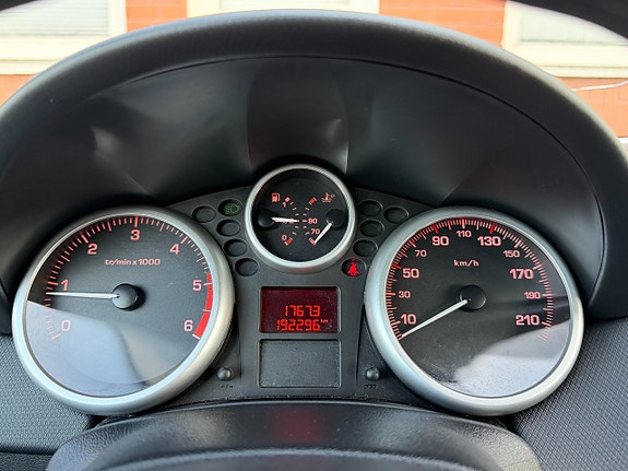 Peugeot 207 SW 7 of 17