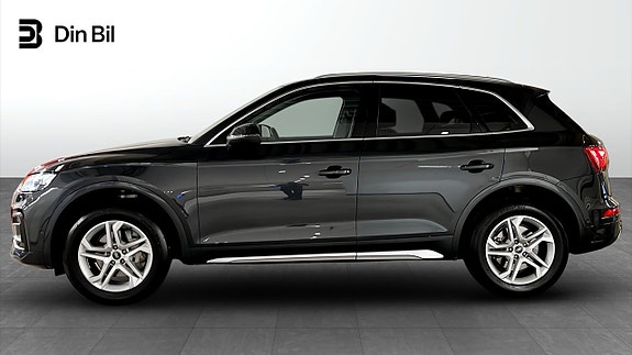 Audi Q5 2 of 24
