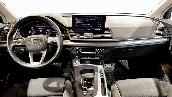 Audi Q5 10 of 22