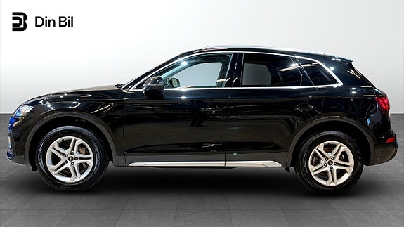 Audi Q5 2 of 22