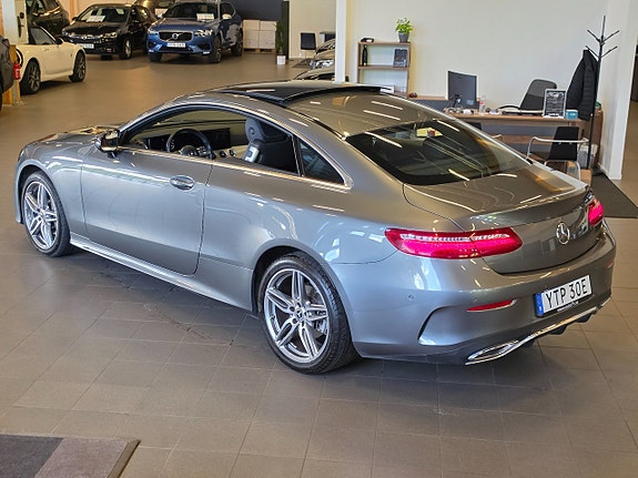 Mercedes-Benz E220 d 4 of 5