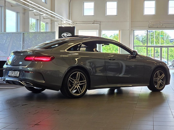 Mercedes-Benz E220 d 3 of 5