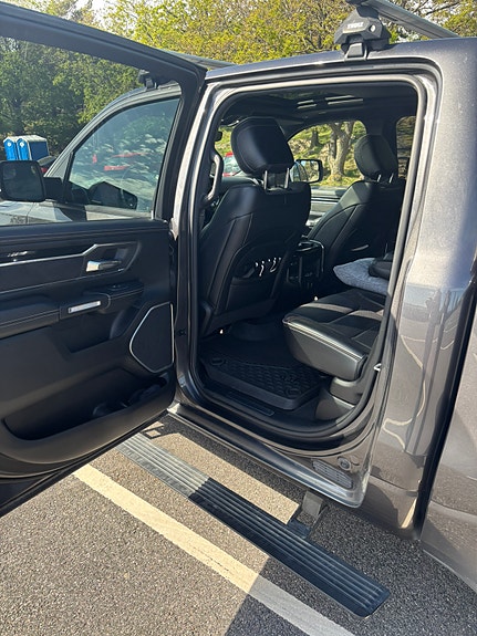 Dodge RAM 1500 4 of 9