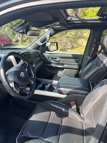 Dodge RAM 1500 7 of 9