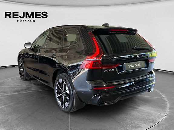 Volvo XC60 3 of 5