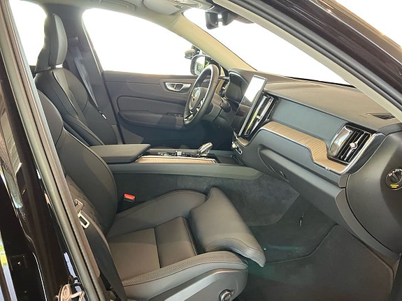 Volvo XC60 5 of 5