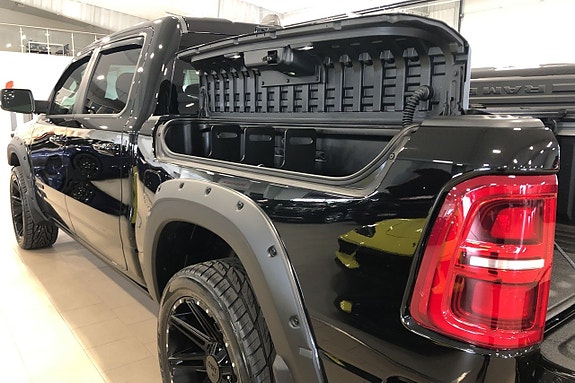 Dodge RAM 1500 8 of 16