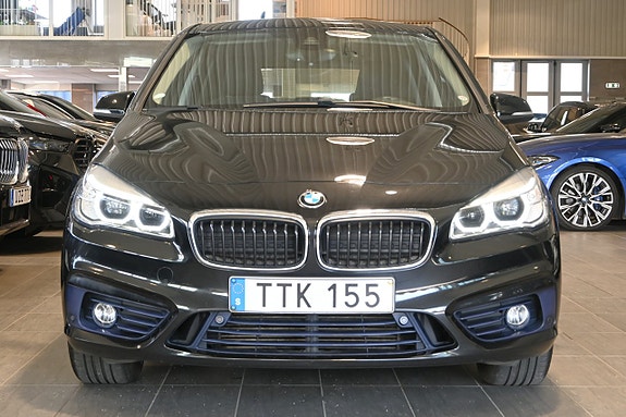 BMW 218d 5 of 21