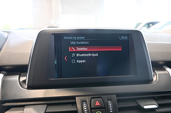 BMW 218d 19 of 21