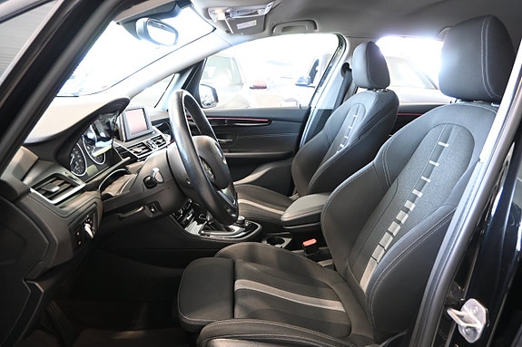BMW 218d 8 of 21