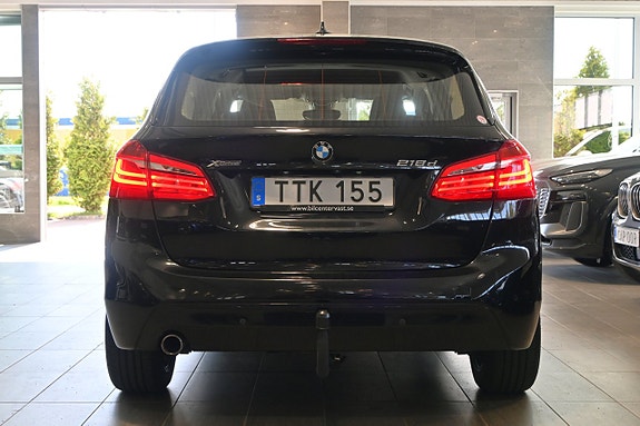 BMW 218d 4 of 21