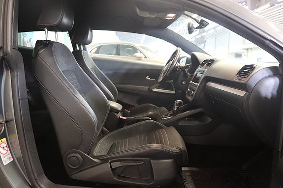 Volkswagen Scirocco 8 of 13