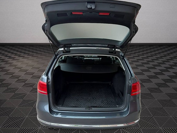 Volkswagen Passat 20 of 20