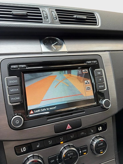 Volkswagen Passat 13 of 20