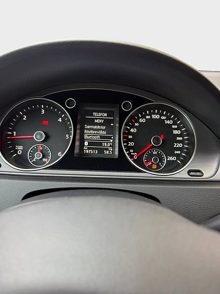 Volkswagen Passat 14 of 20