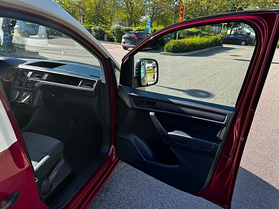 Volkswagen Caddy 8 of 11