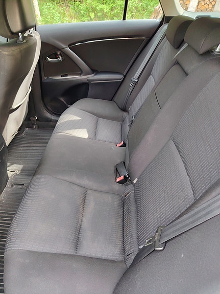 Toyota Avensis 8 of 9