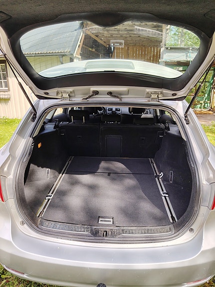 Toyota Avensis 9 of 9