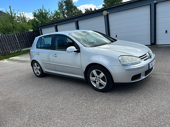 Volkswagen Golf V 3 of 13