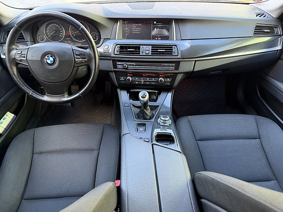 BMW 523i 12 of 24