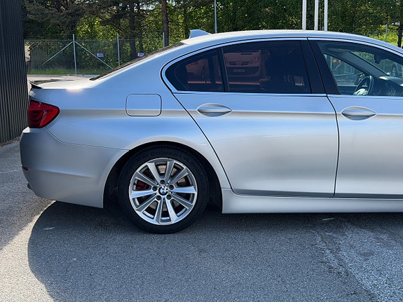 BMW 523i 7 of 24