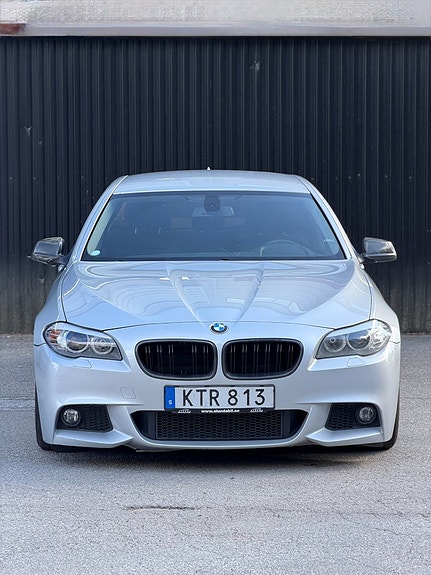 BMW 523i 5 of 5