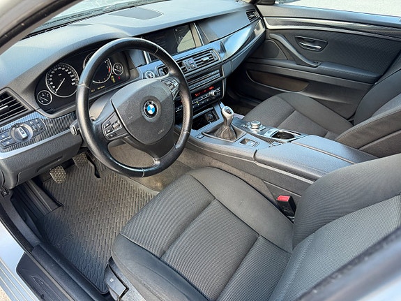BMW 523i 14 of 24