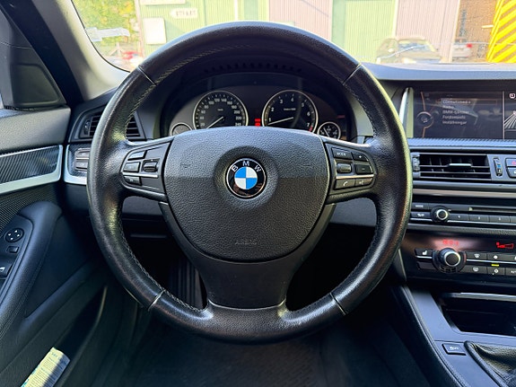 BMW 523i 13 of 24