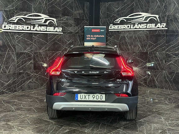 Volvo V40 Cross Country 2 of 26