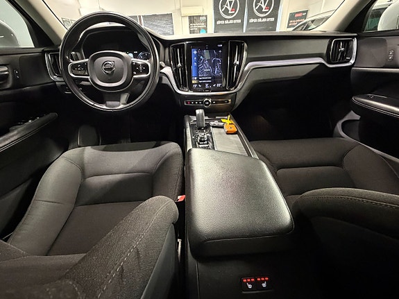 Volvo V60 Cross Country 9 of 25