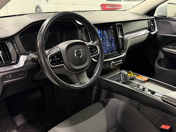 Volvo V60 Cross Country 13 of 25