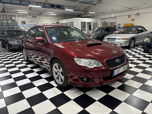 Subaru Legacy 8 of 13