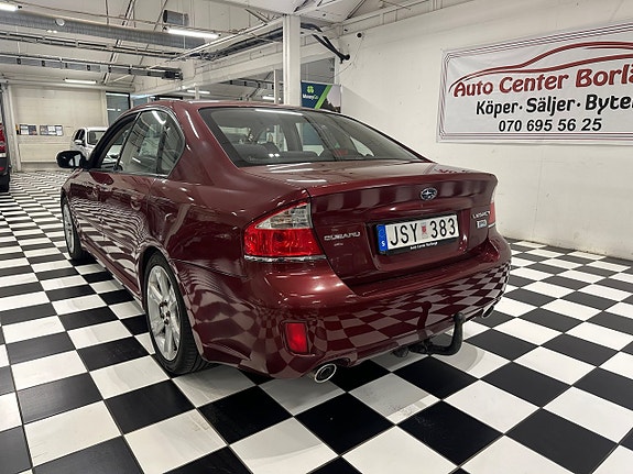 Subaru Legacy 13 of 13