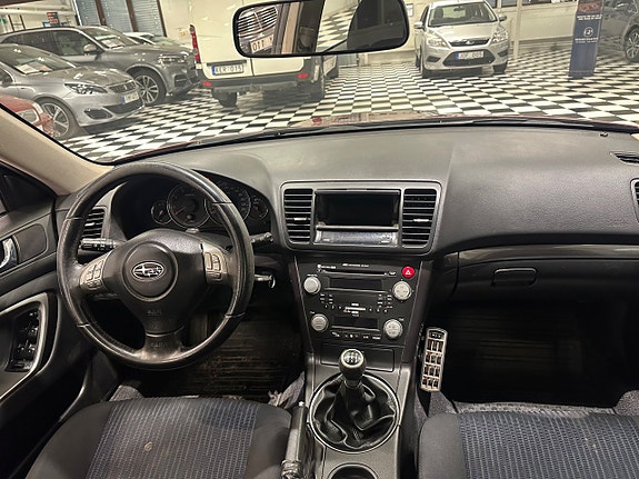 Subaru Legacy 11 of 13