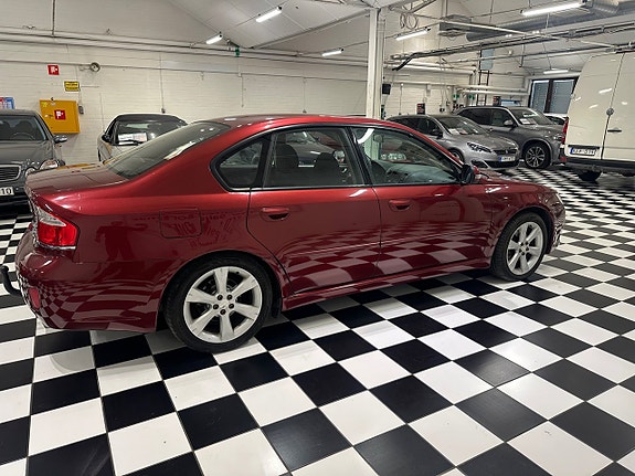 Subaru Legacy 6 of 13