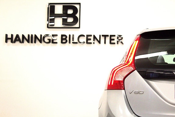 Volvo V60 10 of 27