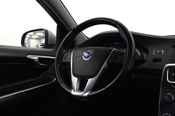 Volvo V60 18 of 27