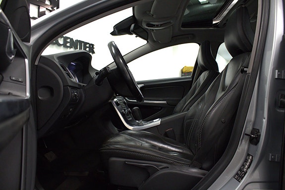Volvo V60 13 of 27