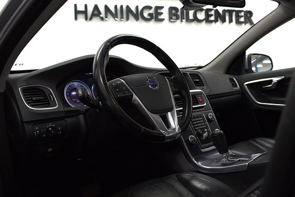 Volvo V60 12 of 27