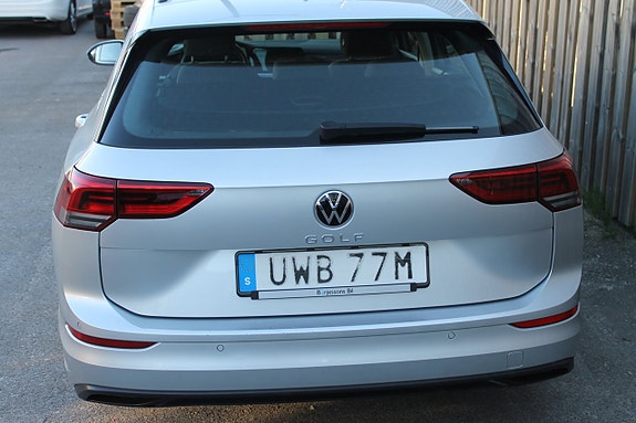 Volkswagen Golf VIII 4 of 10