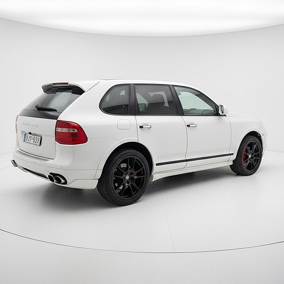 Porsche Cayenne GTS 5 of 5