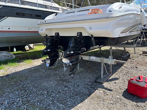 Sea Ray 280 Sun Sport -98 2 x Mercruiser 383 MAG 6,2 L -11 11 of 12